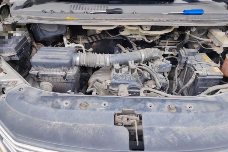 Used FORTHING Lingzhi 2018 M5L 1.6L 7-Seater Comfort Model Engine Bay