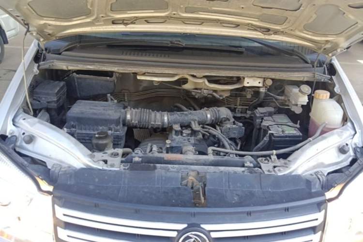 Used FORTHING Lingzhi 2018 M3 1.5L 5-Seat Base Model Engine Bay
