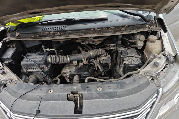 Used FORTHING Lingzhi 2018 M5L 1.6L 7-Seater Comfort Model Engine Bay