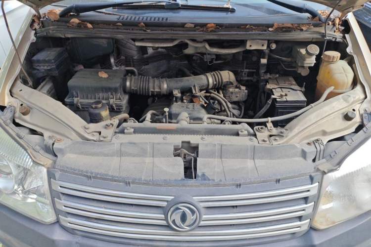 Used FORTHING Lingzhi 2018 M3 1.6L 7-Seater Comfort Model Engine Bay