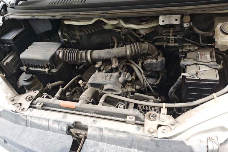 Used FORTHING Lingzhi 2018 M3 1.5L 5-Seat Base Model Engine Bay
