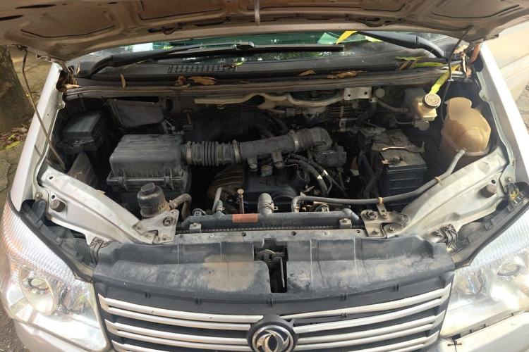 Used FORTHING Lingzhi 2018 M3 1.6L 7-Seater Comfort Model Engine Bay