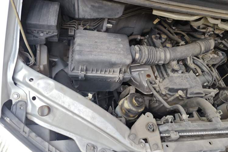 Used FORTHING Lingzhi 2018 M3 1.5L 5-Seat Base Model Engine Bay Right