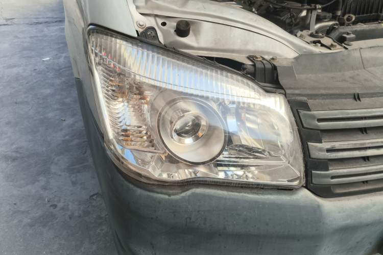 Used FORTHING Lingzhi 2018 V3L 1.6L 2-Seat Logistics Version Exterior 6