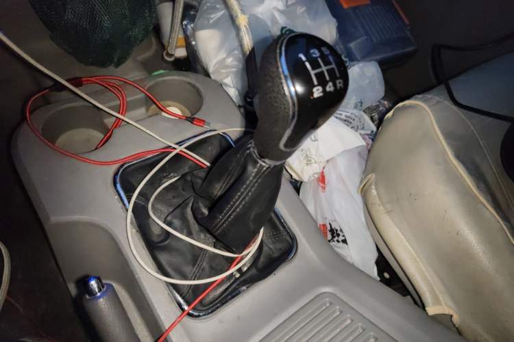 Used FORTHING Lingzhi 2018 M3L 1.6L 7-Seater Comfort Model Gear Lever