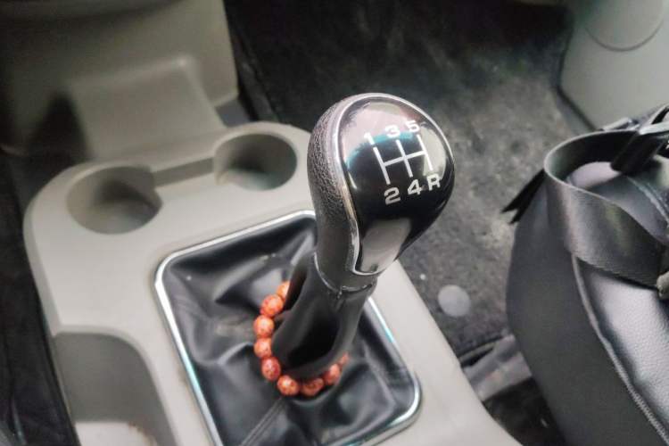 Used FORTHING Lingzhi 2018 M3L 1.6L 7-Seater Comfort Model Gear Lever