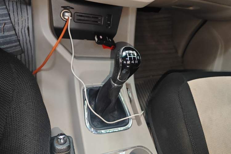 Used FORTHING Lingzhi 2018 M5L 1.6L 7-Seater Luxury Model Gear Lever