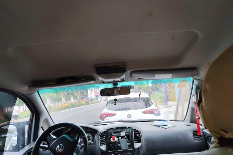 Used FORTHING Lingzhi 2018 M3L 1.6L 7-Seater Comfort Model Headliner