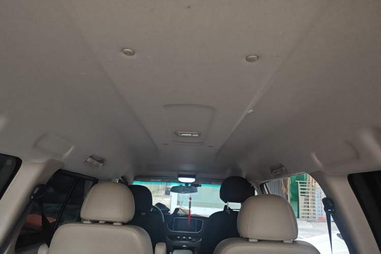 Used FORTHING Lingzhi 2018 M5L 1.6L 7-Seater Luxury Model Headliner