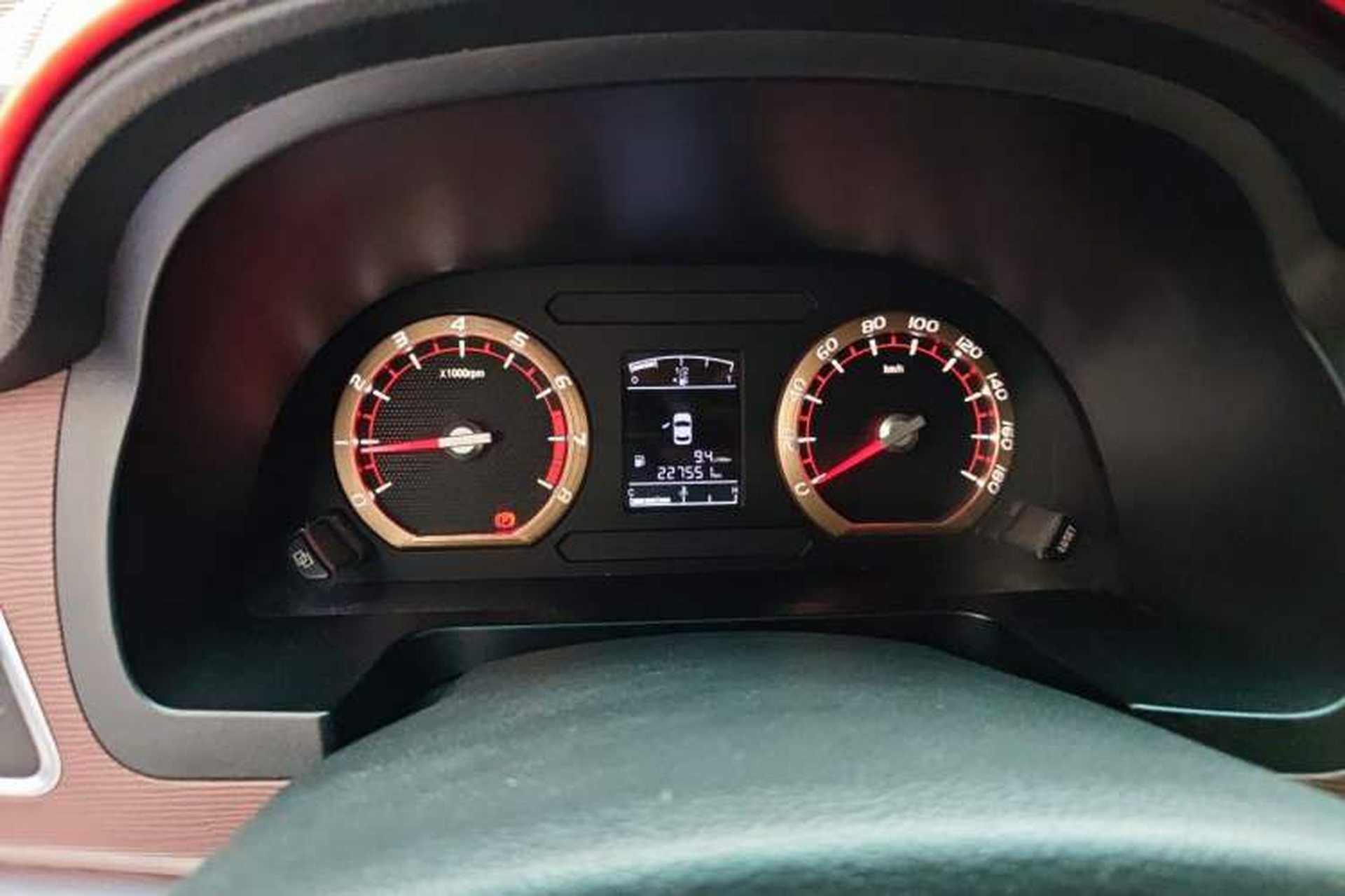 Used FORTHING Lingzhi 2018 M5L 1.6L 7-Seater Luxury Model Instrument Cluster