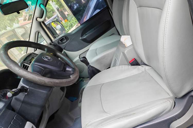 Used FORTHING Lingzhi 2018 M3 1.6L 7-Seater Comfort Model Left Front Seat