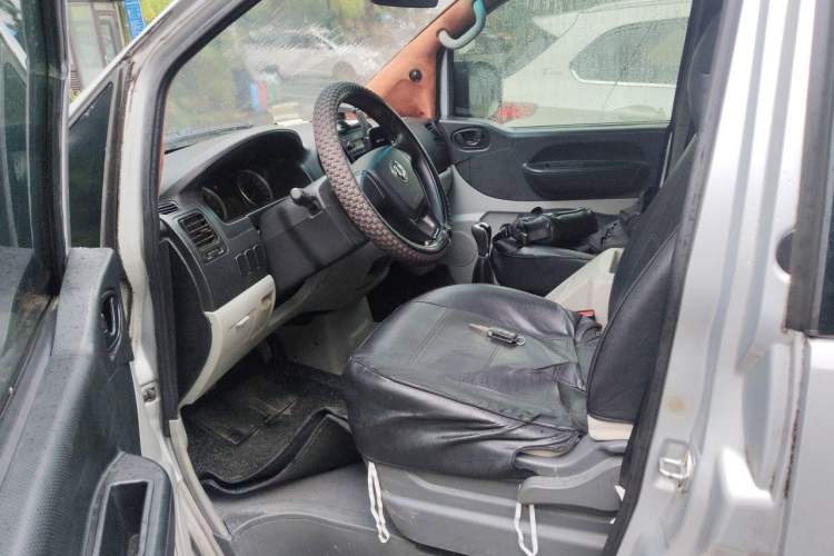 Used FORTHING Lingzhi 2018 M3L 1.6L 7-Seater Comfort Model Left Front Seat