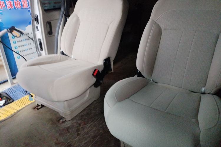 Used FORTHING Lingzhi 2018 M5L 1.6L 7-Seater Comfort Model Left Rear Seat