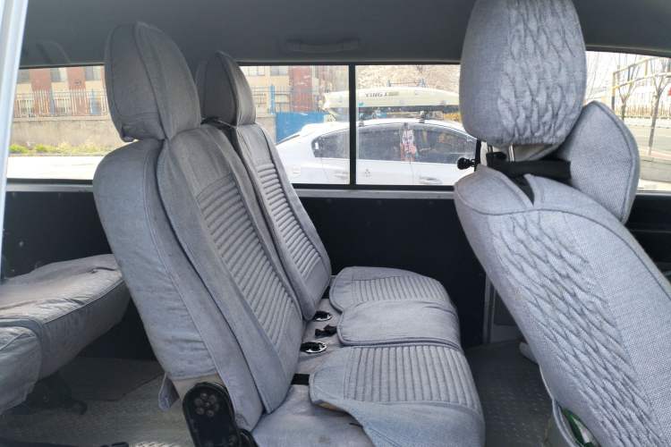 Used FORTHING Lingzhi 2018 M3 1.6L 7-Seater Comfort Model Left Rear Seat