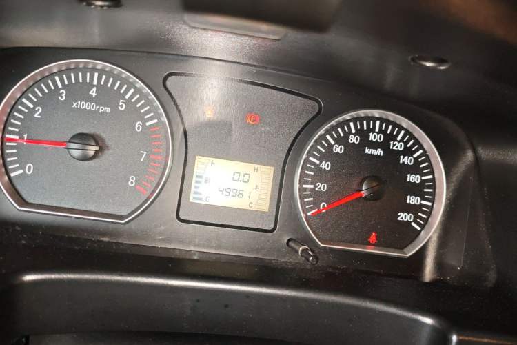 Used FORTHING Lingzhi 2018 M3 1.5L 5-Seat Base Model Odometer Close Up