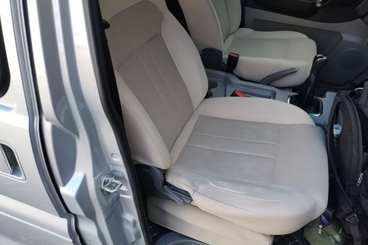 Used FORTHING Lingzhi 2018 M3 1.5L 5-Seat Base Model Right Front Seat