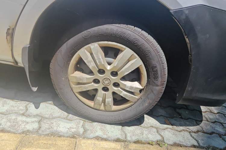 Used FORTHING Lingzhi 2018 M3 1.5L 5-Seat Base Model Right Front Wheel Hub