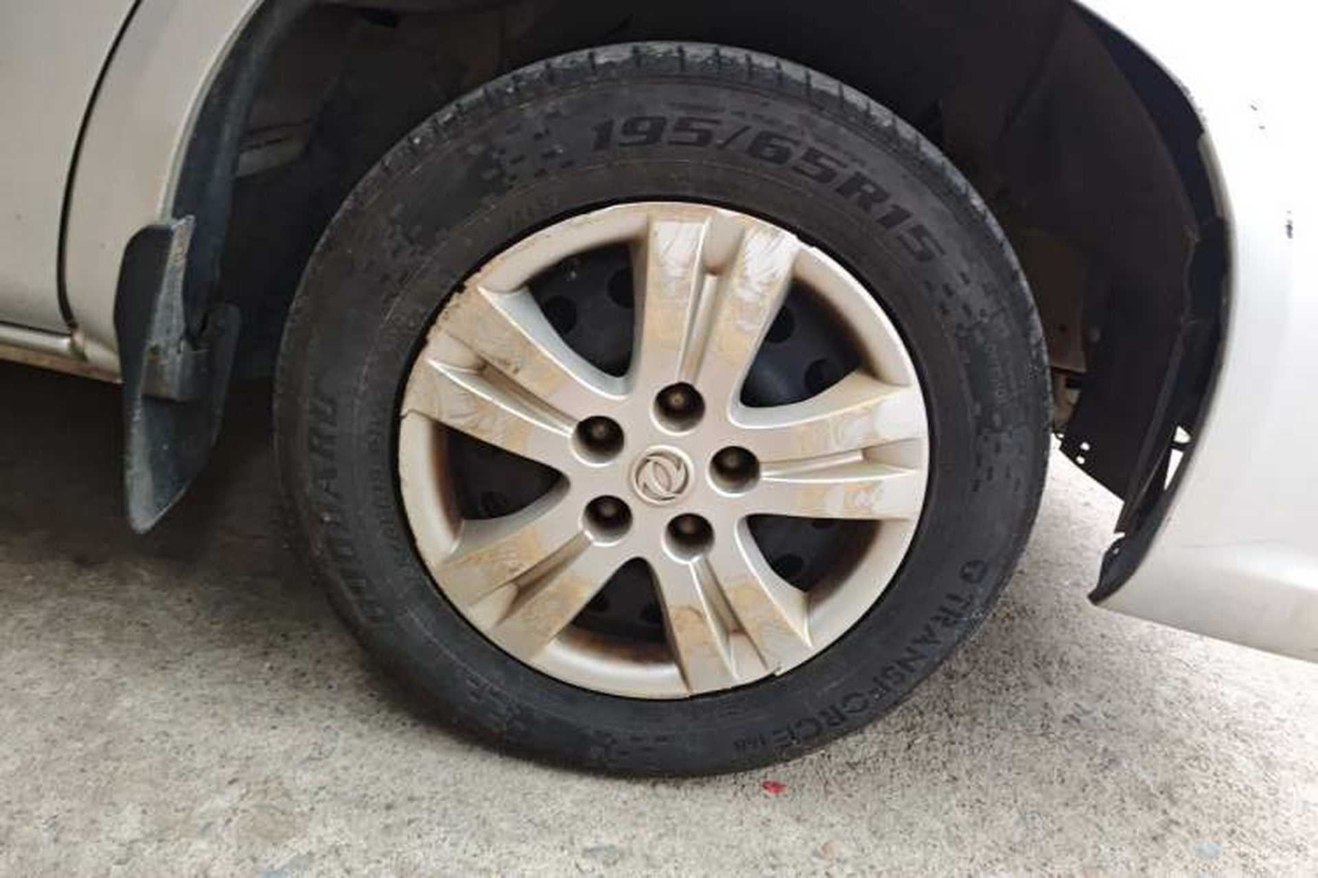 Used FORTHING Lingzhi 2018 M3 1.5L 5-Seat Base Model Right Front Wheel Hub