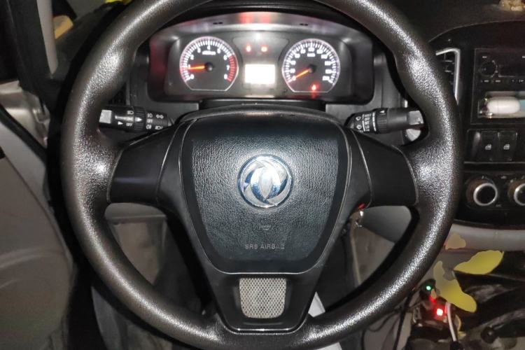 Used FORTHING Lingzhi 2018 M3 1.6L 7-Seater Comfort Model Steering Wheel