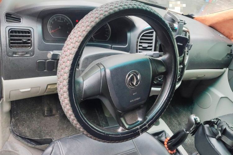 Used FORTHING Lingzhi 2018 M3L 1.6L 7-Seater Comfort Model Steering Wheel