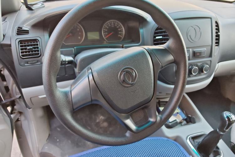 Used FORTHING Lingzhi 2018 M3 1.5L 5-Seat Base Model Steering Wheel