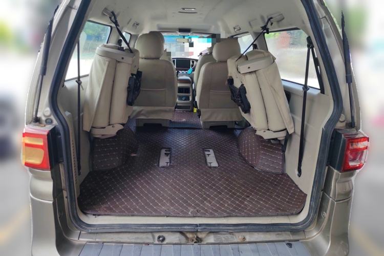 Used FORTHING Lingzhi 2018 M5L 1.6L 7-Seater Comfort Model Trunk