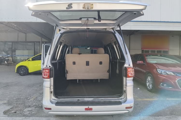 Used FORTHING Lingzhi 2018 M3 1.5L 5-Seat Base Model Trunk