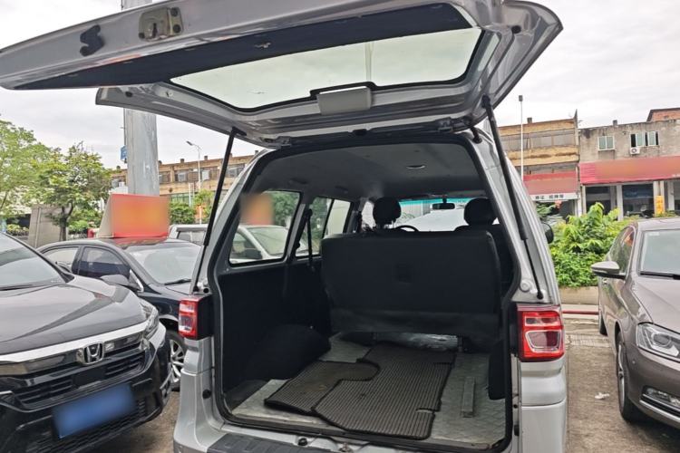 Used FORTHING Lingzhi 2018 M3 1.5L 5-Seat Base Model Trunk
