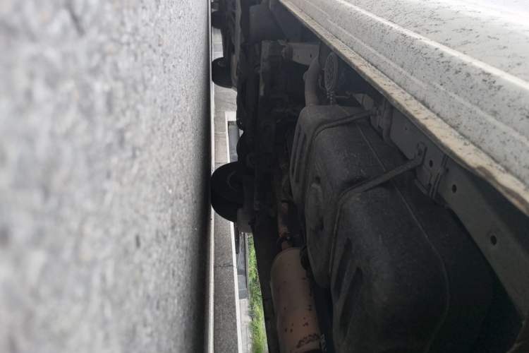 Used FORTHING Lingzhi 2018 M5 1.6L 7-Seater Comfort Model Chassis Rear Left