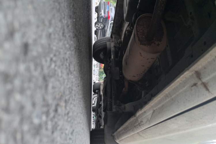 Used FORTHING Lingzhi 2018 M5 1.6L 7-Seater Comfort Model Chassis Rear Right