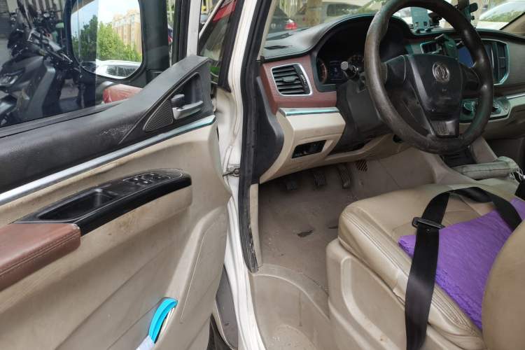 Used FORTHING Lingzhi 2018 M5L 1.6L 7-Seater Luxury Model Driver Seat