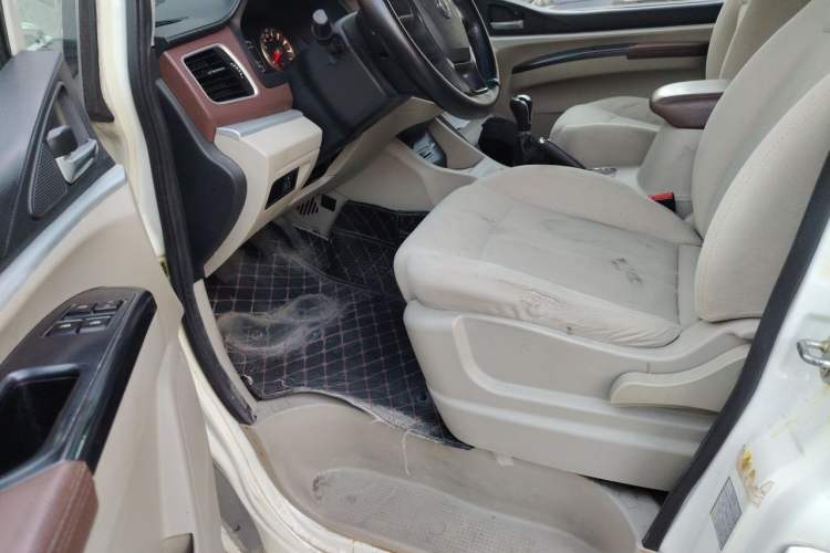 Used FORTHING Lingzhi 2018 M5 1.6L 7-Seater Comfort Model Driver Seat
