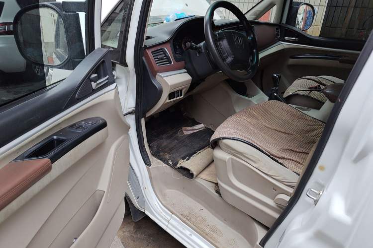 Used FORTHING Lingzhi 2018 M3 1.6L 7-Seater Comfort Model Driver Seat