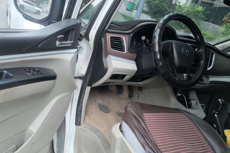 Used FORTHING Lingzhi 2018 M5 1.6L 7-Seater Comfort Model Driver Seat