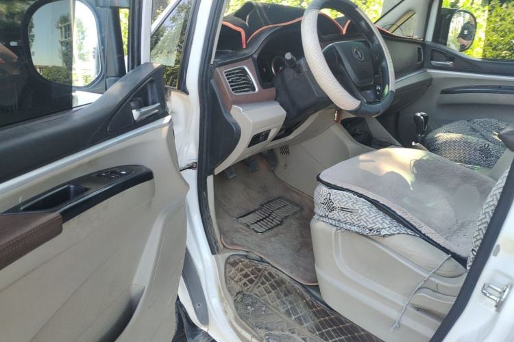 Used FORTHING Lingzhi 2018 M5L 1.6L 9-Seater Comfort Model Driver Seat