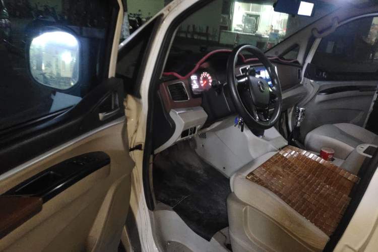 Used FORTHING Lingzhi 2018 M5L 1.6L 7-Seater Comfort Model Driver Seat