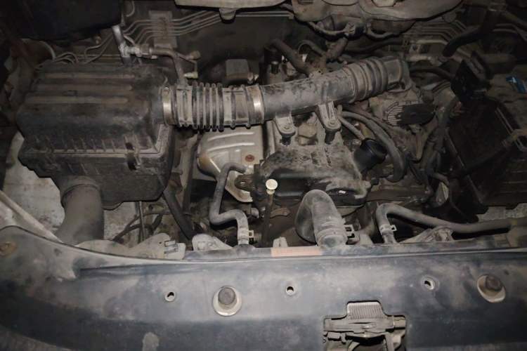 Used FORTHING Lingzhi 2018 M5 1.6L 7-Seater Comfort Model Engine Bay