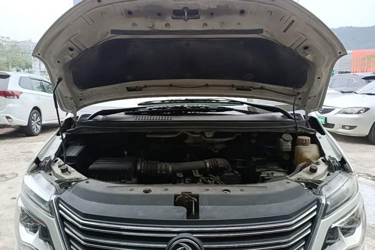 Used FORTHING Lingzhi 2018 M5L 1.6L 7-Seater Luxury Model Engine Bay
