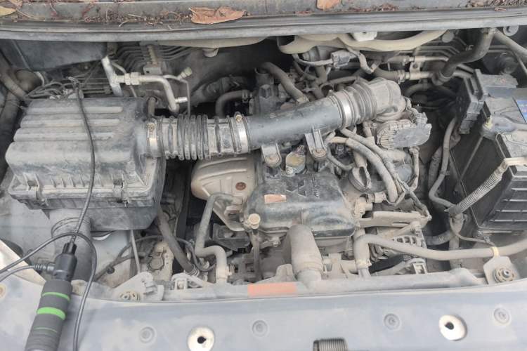 Used FORTHING Lingzhi 2018 M5 1.6L 7-Seater Comfort Model Engine Bay