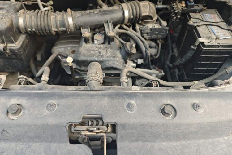 Used FORTHING Lingzhi 2018 M5 1.6L 7-Seater Luxury Model Engine Bay