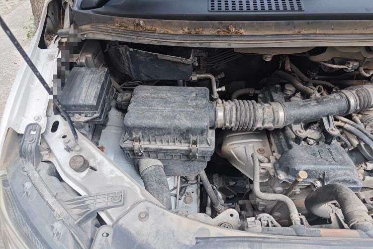 Used FORTHING Lingzhi 2018 M5L 1.6L 7-Seater Luxury Model Engine Bay Right