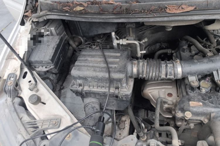 Used FORTHING Lingzhi 2018 M5 1.6L 7-Seater Comfort Model Engine Bay Right