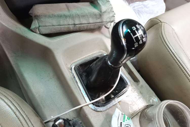 Used FORTHING Lingzhi 2018 M5L 1.6L 7-Seater Luxury Model Gear Lever