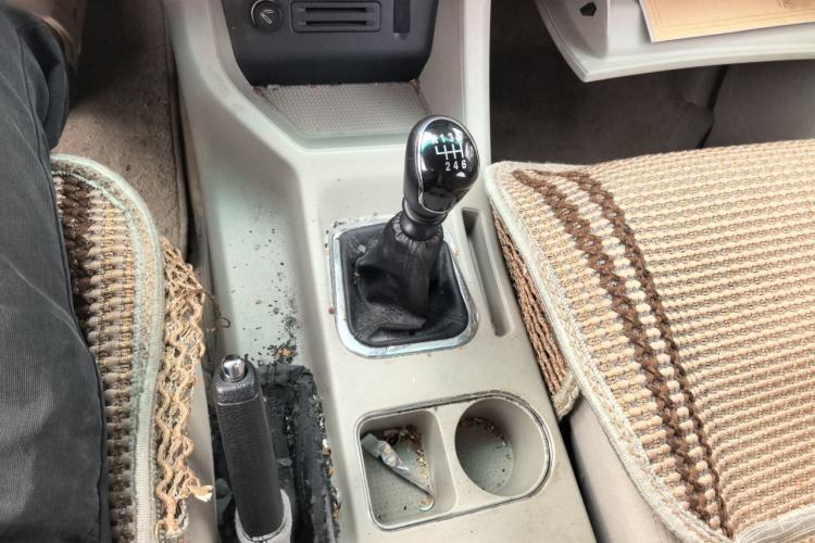Used FORTHING Lingzhi 2018 M5L 2.0L 7-Seater Comfort Model Gear Lever