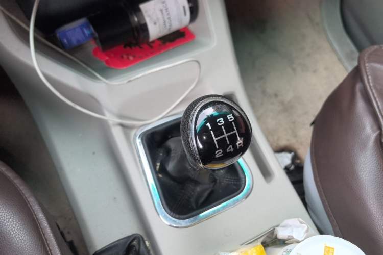 Used FORTHING Lingzhi 2018 M5 1.6L 7-Seater Comfort Model Gear Lever
