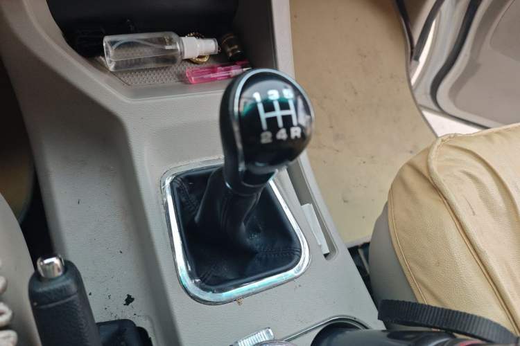 Used FORTHING Lingzhi 2018 M5 1.6L 7-Seater Luxury Model Gear Lever
