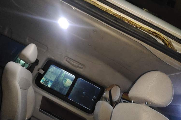 Used FORTHING Lingzhi 2018 M5L 1.6L 7-Seater Comfort Model Headliner