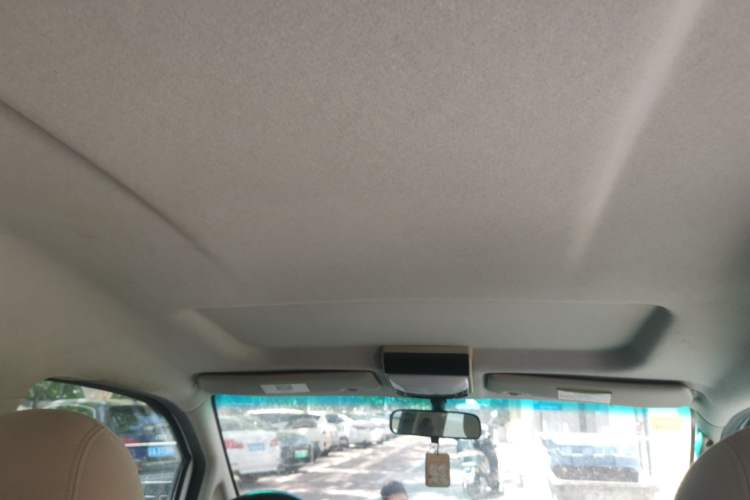 Used FORTHING Lingzhi 2018 M5L 1.6L 7-Seater Comfort Model Headliner