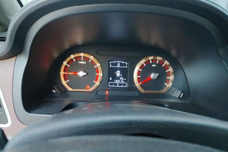 Used FORTHING Lingzhi 2018 M5 1.6L 7-Seater Comfort Model Instrument Cluster