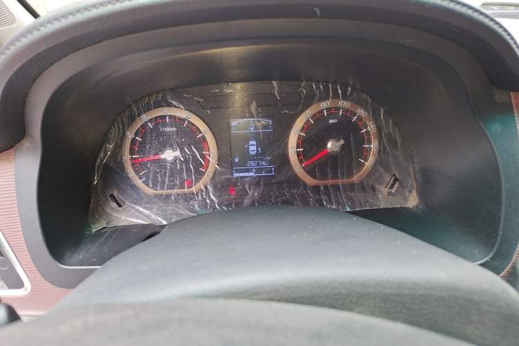 Used FORTHING Lingzhi 2018 M3 1.6L 7-Seater Comfort Model Instrument Cluster